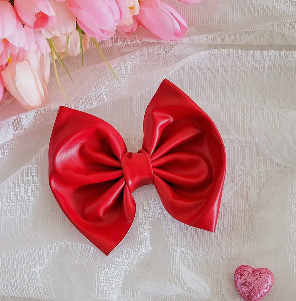 Leatherette Savannah Bow