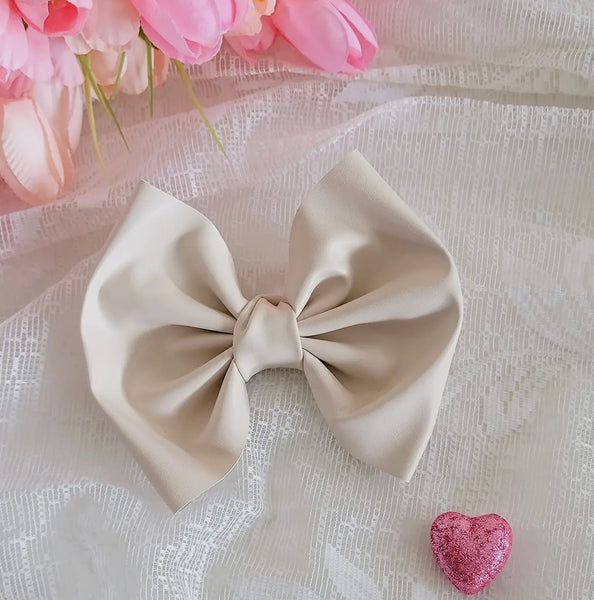 Leatherette Savannah Bow